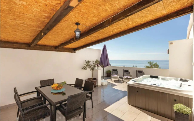 Two-Bedroom Apartment with Sea View in Makarska