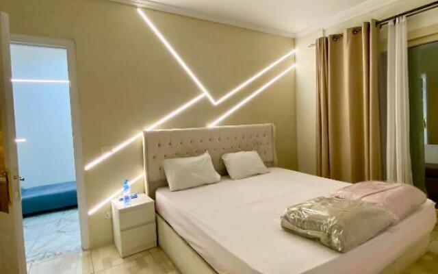 Hyat Suite & Private Rooms