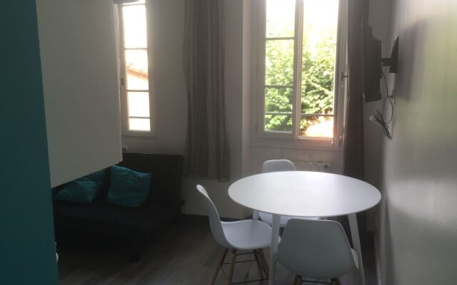 Appartement Place St Pierre T1 Design