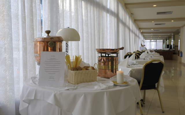 Oriana Hotel