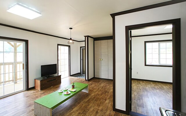 Mungyeong Fox Pension