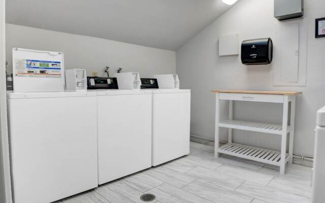 Snow Flower 123 3 Bedroom Condo