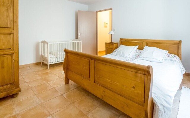 Charming Holiday Home In Montclus with Terrace