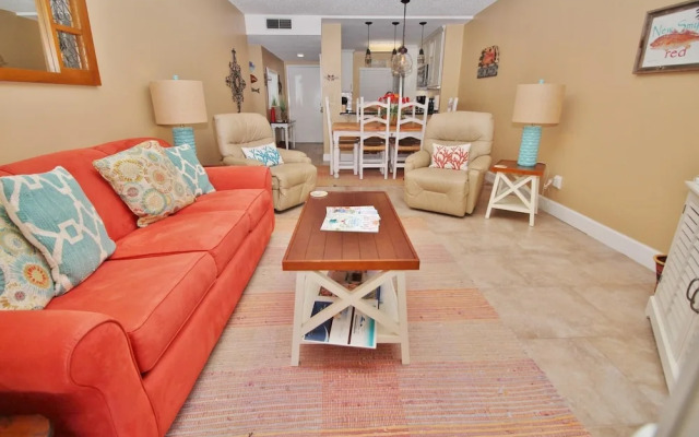 Sea Coast Gardens III 316