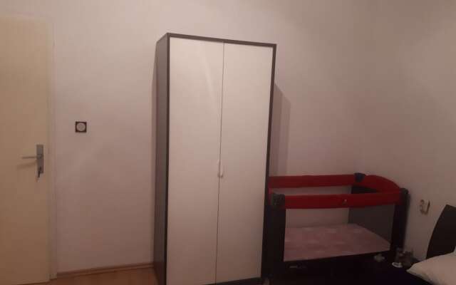 Lovely Apartment in Pirovac With Balcony