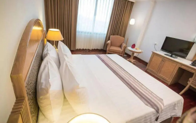 Mtc Plus At Grand Tower Inn
