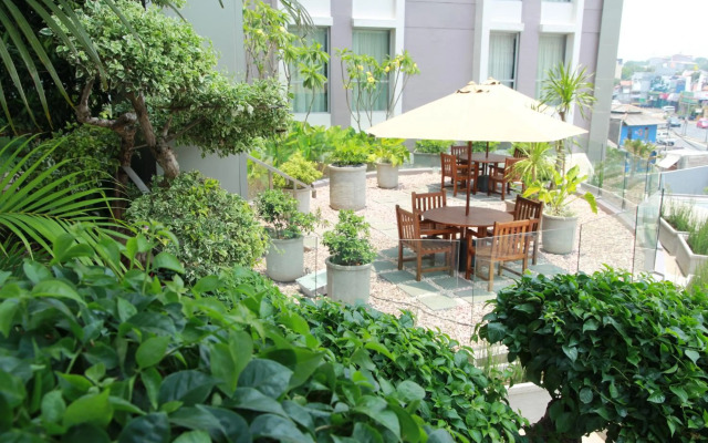 Soll Marina Hotel Serpong