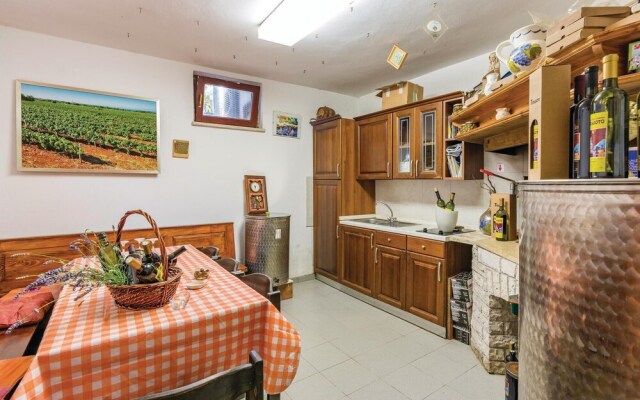 Nice Home in Vodnjan With Wifi and 2 Bedrooms