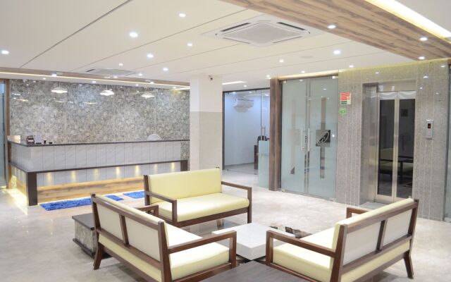 Hotel Ashray Inn Express