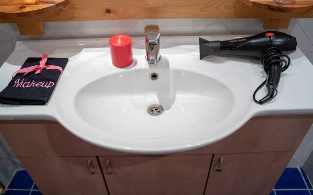 YalaRent Argaman 2BR & Balcony APT - Families only