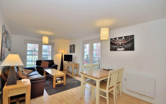 Racecourse Serviced Apartments