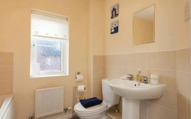 Malsbury Avenue Apartment