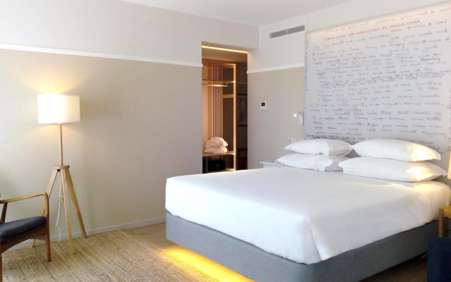 Pestana Fisherman Village