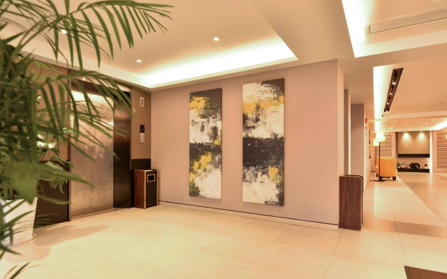 Home Inn Shanghai XuJiaHui