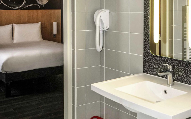 ibis Saint Genis Pouilly Genève