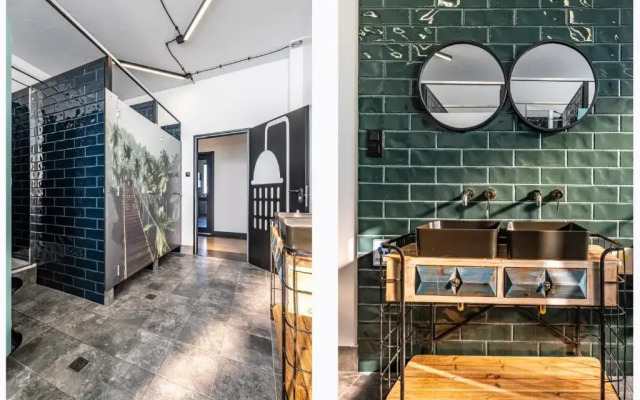 Vola Hostel