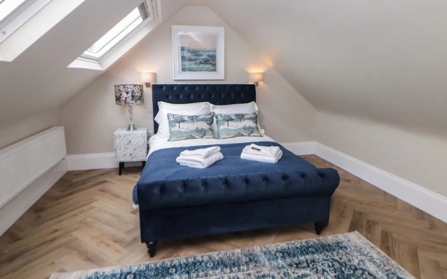 Netherdale Penthouse