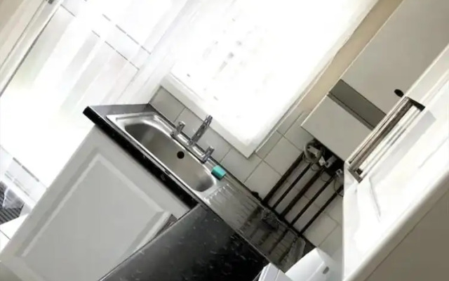 Ac Lounge 115 1-bed Apartment in Rochford