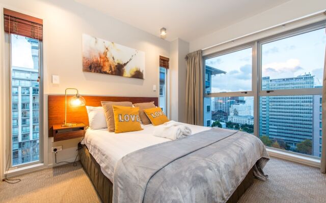 JHT - 2 BRM Apartment, Air Con, Close to SkyTower