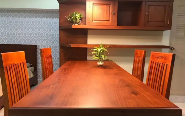 Thada Apartment