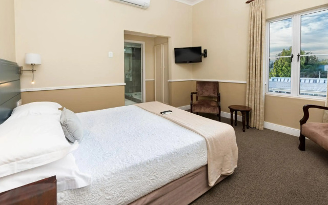 Queen’s Hotel by BON Hotels