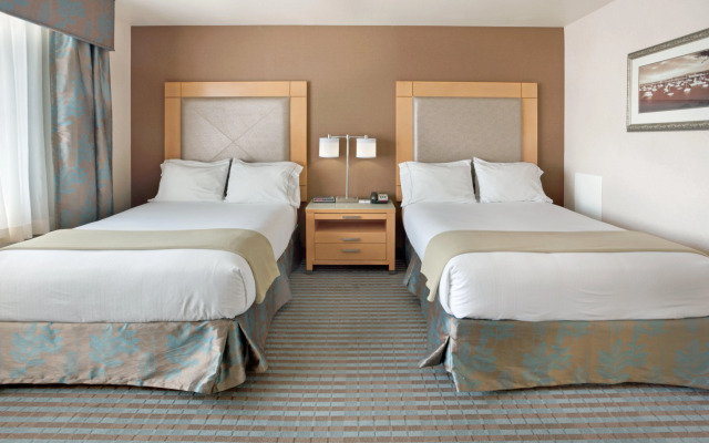 Holiday Inn Express Monterey-Cannery Row by IHG