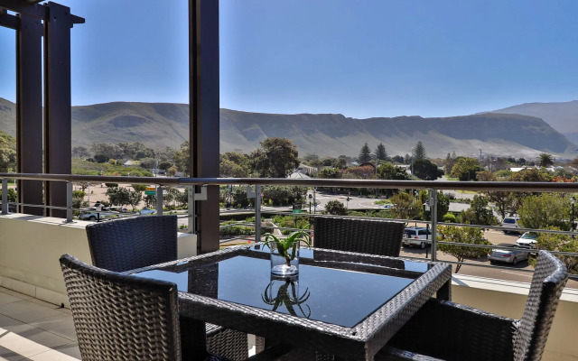 Whale Coast All-Suite-Hotel