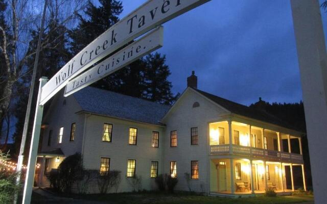 Wolf Creek Inn & Tavern