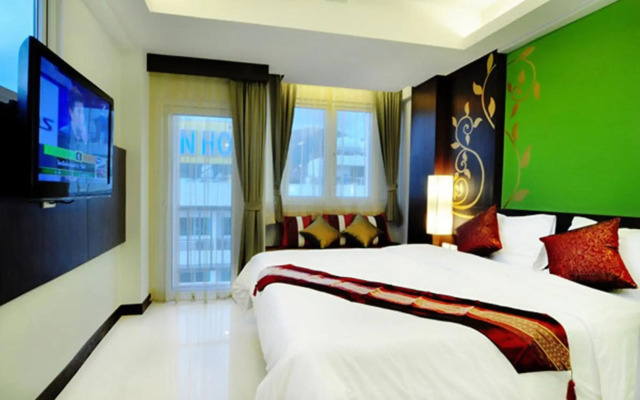 P.S Hotel  (SHA Extra Plus)