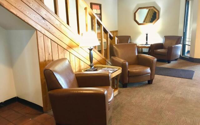 Superior & Sage Hotel