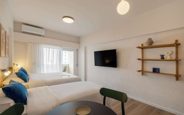 Equador Superior Suites by Olala Homes