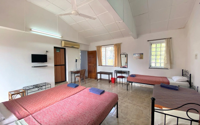 Peravel Beach Holiday Home