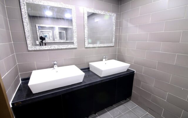 Mint House - Hostel