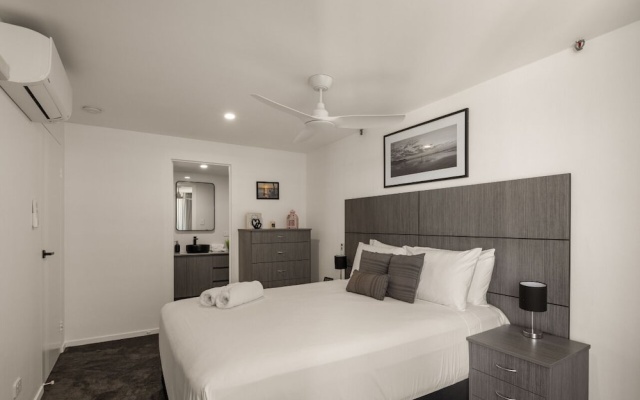 Level 26 - Pacific Horizon Retreat