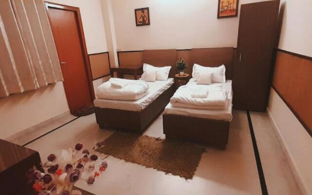 Bhambri House Hotel