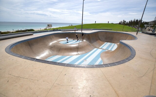 Scarborough Beach Front Resort - Shell Seven