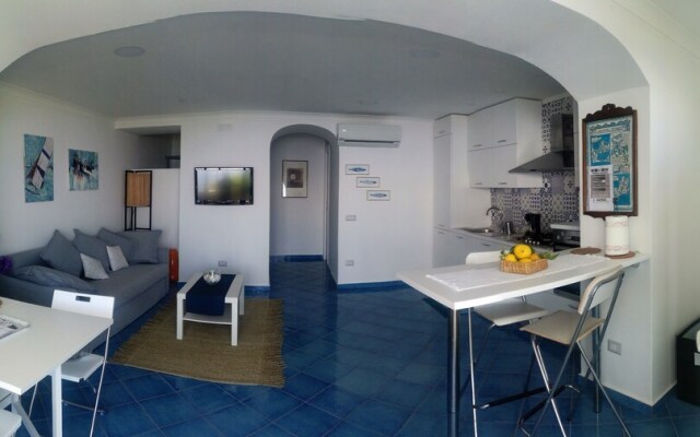 Mareluna Holiday Home