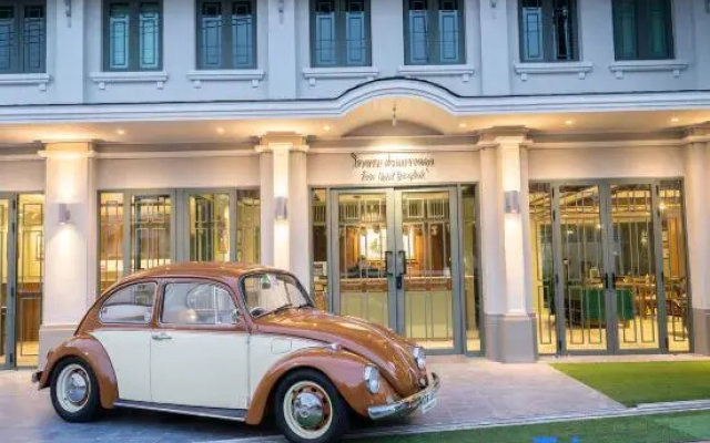 TUAN Hotel Bangkok near Wat Arun