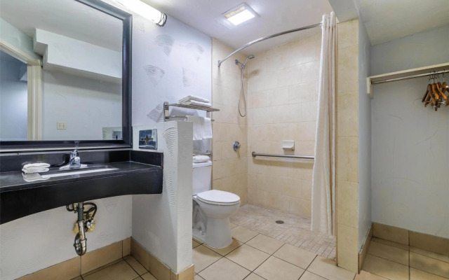 Motel 6 Dallas, TX – Downtown