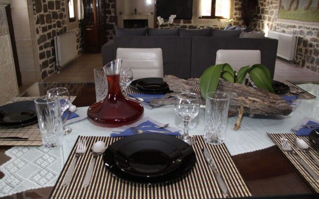 Villa Dolla Paradise by GHH