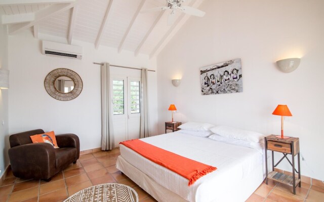 Walk to the Beach, Pool, AC, Free Wifi, Concierge Service, Near Shops, Restaurants — фото 2