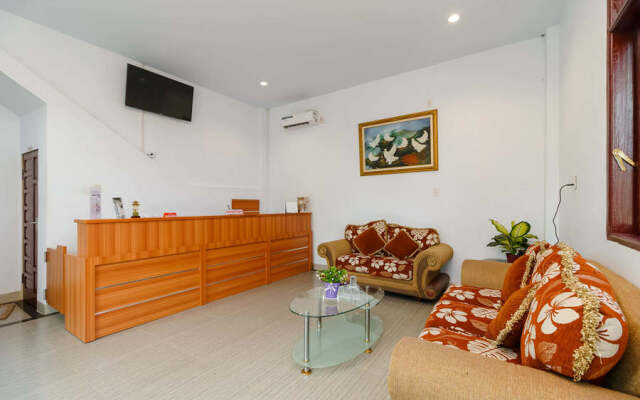 RedDoorz Plus near Kualanamu International Airport 2