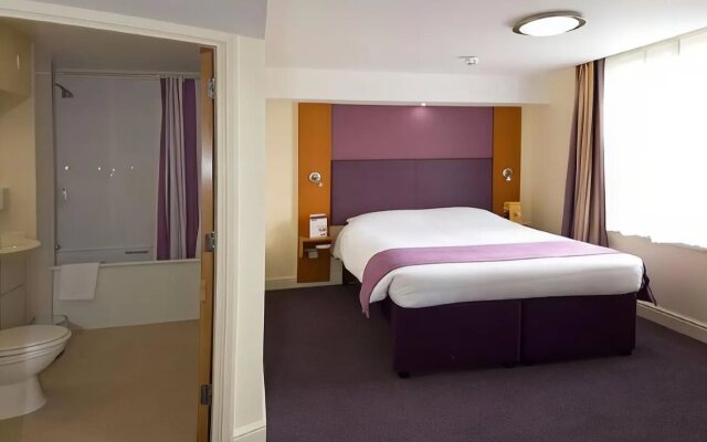 Premier Inn Bristol Sidcot A38