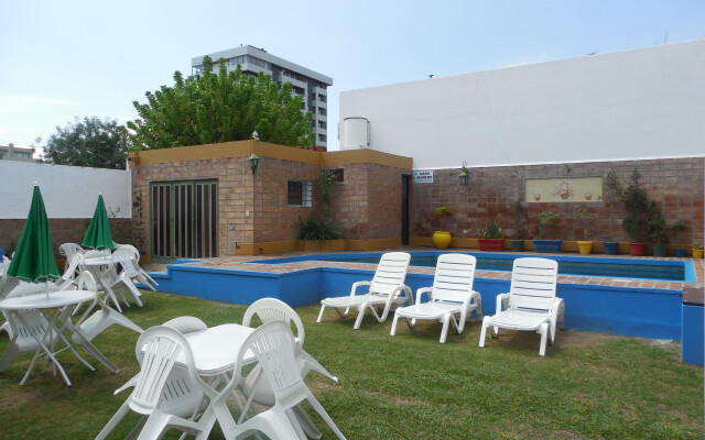 Victor Hotel