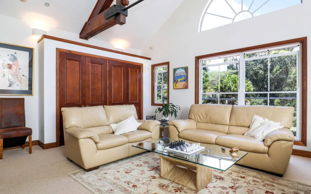 Kingfishers Manor @ Noosa