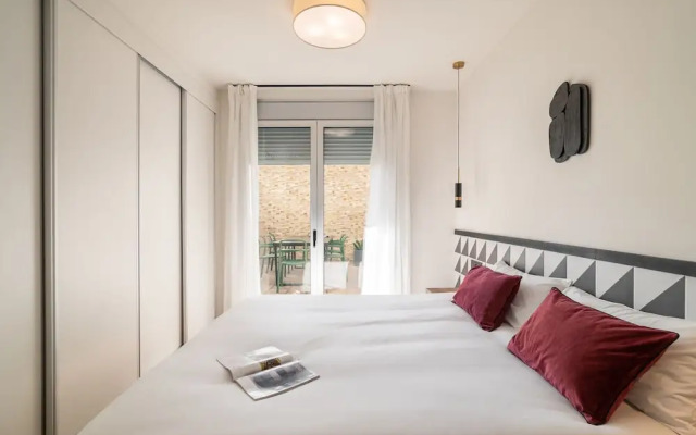 Port Forum Apartments By Olala Homes