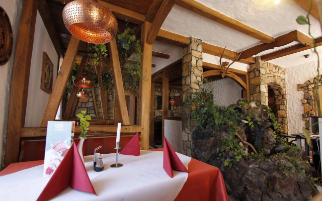 Hotel Restaurant Adria - Stuben