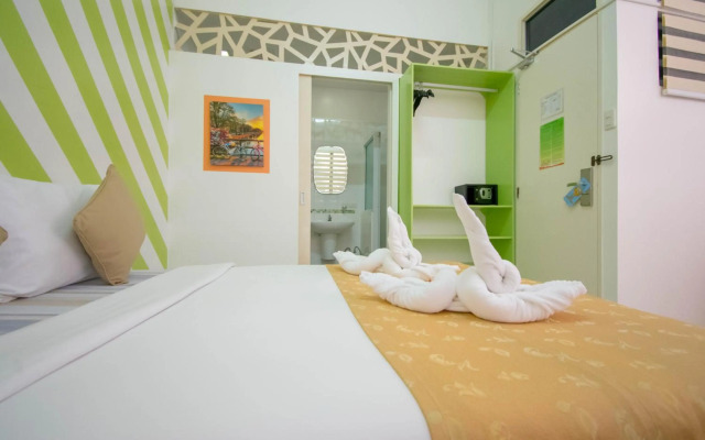 Alicia Tower Residences - Adult Only - Hostel