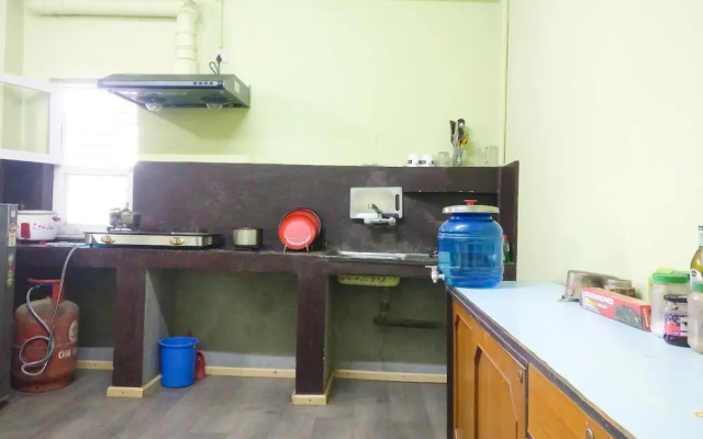Sun Apartment & Guest House