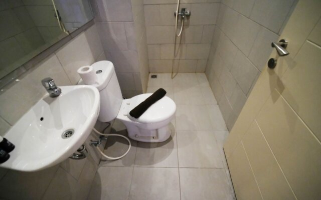 Simple And Cozy Studio At Benson Supermall Mansion Apartment